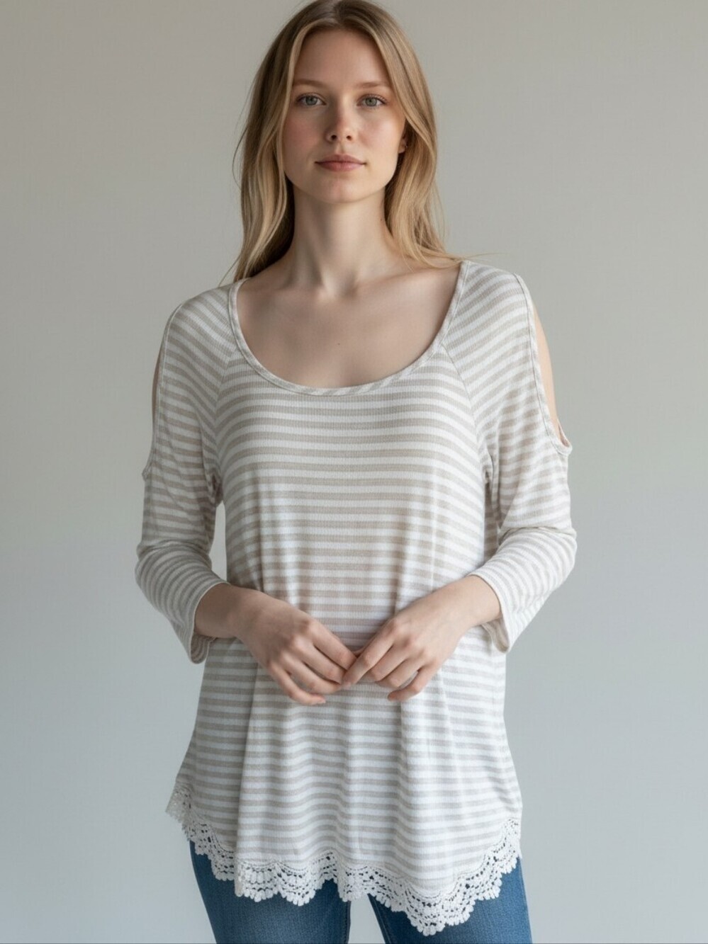 Como Vintage Women's Large Beige and White Striped Cold Shoulder Top
